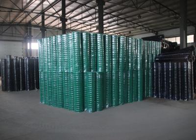 China Customizable Green PVC Coated Welded Wire Mesh Rolls Low Carbon Steel Q195 Free Samples for sale