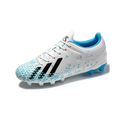 China Fashion Rubber Boys Sports Soccer Boots Soccer Shoes For Men for sale