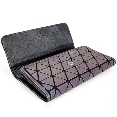 China Competitive Price Anti-theft Geometric Lattice Wallet Private Label Card Holde Leather Wallet for sale