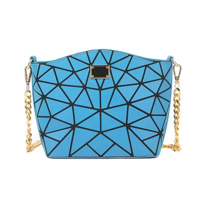 China 2020 new high quality PU ladies messenger bag durable fashion luxury geometric shoulder bag for sale