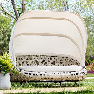 China Original Modern Buckle Design Garden Sewing Garden Rattan Furniture Outdoor Bed, Custom Made Modern Outdoor Rattan Lying Bed for sale