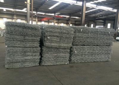 China Cestas de la malla de alambre de Gabion/muro de contención hexagonales de Gabion resistente a la corrosión en venta