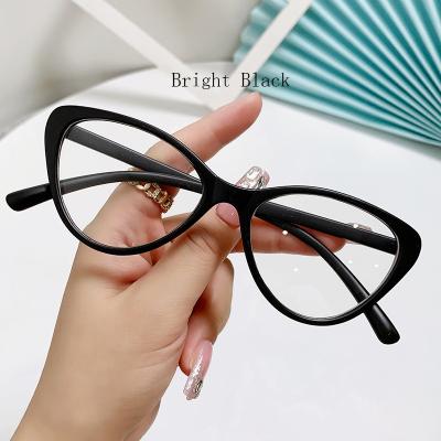 China New Fashionable Light Optical Cat Eye Glasses Anti Blue Anti Retro Big Frame Triangle Eyeglasses Frame Women Radiation Monocle For Woman for sale