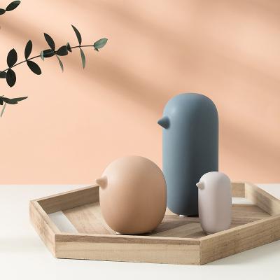 China Small Crafts China Statues Table Decors Ceramic Bird Figurines Ornaments Modern Matte Home Animal Wholesale Bird Decorative Sculpture for sale