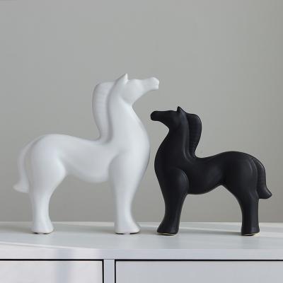 China Nordic Home Simple Ceramic Cabinet Wine Ornaments Horse Crafts China Decor China Decor Porcelain Figurine Modern Statue for sale