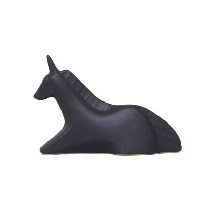 China Wholesale unicorn animal ceramic sculpture china statue home table decoration for kid gifts modern china crafts for sale