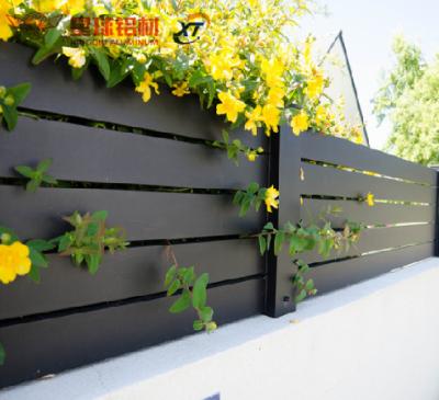 China Easily Assembled Garden Balcony Privacy Barrier Horizontal Aluminum Profile Slat Aluminum Fence Online Customization for sale