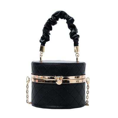 China Summer New High Quality Fashion PU Spring Western Style Chain Arm Bags Clip Bucket Mini Bag for sale