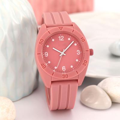 China custom colorful woman watch top wholesale fist silicon wrist plastic watch Manufacture from China for sale