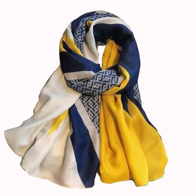 China 2022 fashion print women's scarf wholesale polyester scarf shawl for women for sale