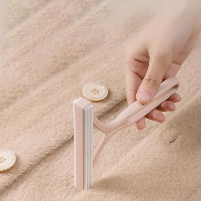 China Manual Clothes Down Wool Roller Cleaning Sticky Fur Remover Sweater Tool Portable Fiber Remover Manual Dusting Roller for sale