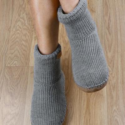 China 2022 high quality men's sock fluffy slippers socks anti-skid warm special design fashion home bangs beautiful curve for sale