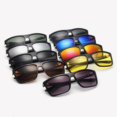 China Fashionable Women's Large Square Sunglasses Sports Frames Sunglasses Plastic Mirror Lens for sale