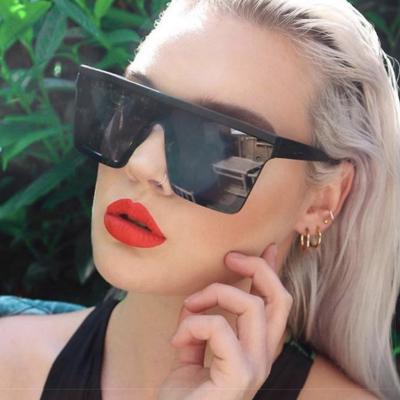 China Retro One-Piece Sun Glasses Uv400 Luxury Square Fashion Sun Glasses Designer Oversized Sunglasses For Women Men for sale