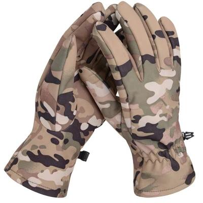 Cina Multi-use men's softshell waterproof classic hunting gloves camouflage hunting gloves full finger in vendita