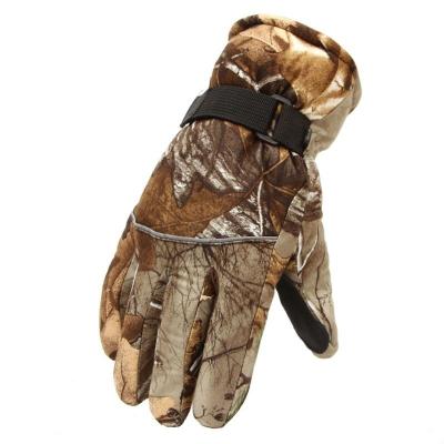 China Bionic Multi-Use Winter Camouflage Hunting Gloves Warm Hunting Gloves for sale