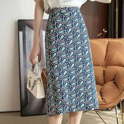 China Spring 2022 Retro Niche Design Breathable Design Popular Sense Stylish Commuter French A-line Dress for sale