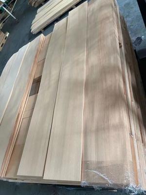 China Slice Cut Steamed Beech Wood Flooring Veneer 12% Moisture for sale