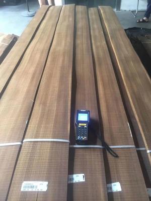 China 0.70MM Rough Cut Fumed Pine Wood Veneer For Custom Design for sale