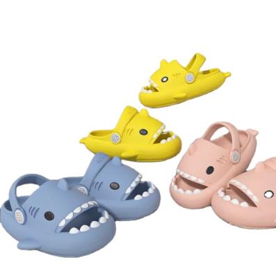 China Fashion Trend Summer Shark Slippers Men's Fashion Slippers Solid Color Casual Home Shoes Non-slip Eva Shoes Women's Beach Soft Slippers for sale