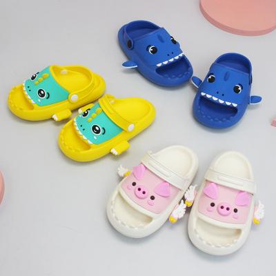 China 2023 Fashion Trend Kids New Indoor And Outdoor Non-slip Popular Cartoon Slippers for sale