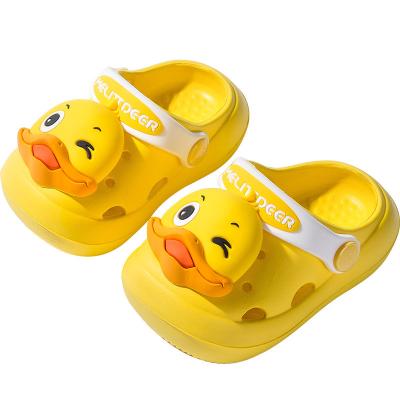 China Fashion trend boys and girls baby cartoon hole shoes summer cartoon unique soft breathable non-slip sandals for sale