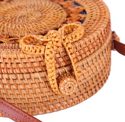 China New fashion style fashion simple bag leisure wholesale and bamboo leather clasp beach rattan women for sale