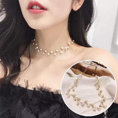 China 2021 Environmentally Friendly Elegant Alloy Pearl Clavicle Chain Cross Necklace Korean Version For Women for sale