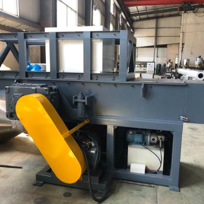 China Waste Plastic Products 500-800KG/H 37KW HDPE Bucket Plastic Single Shredder / Profile Shaft for sale