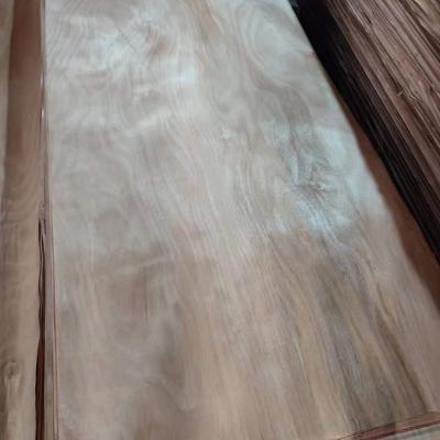 China Scandinavian 4*8 3*7 3*6 4*7 ABCD grade Gabon okoume veneer for sale