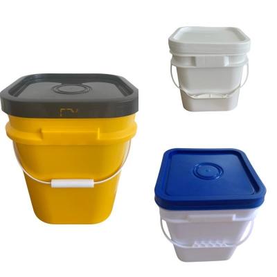 China Square Plastic Container with Accessories Buckets Lid and Handle 20 Liter Capacity for sale