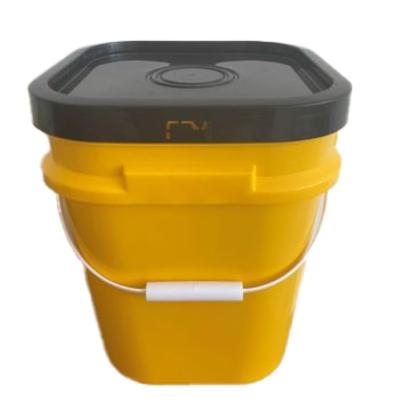 Cina Botti di plastica da 20L a 25L con coperchio e maniglia per l'imballaggio dei contenitori in vendita