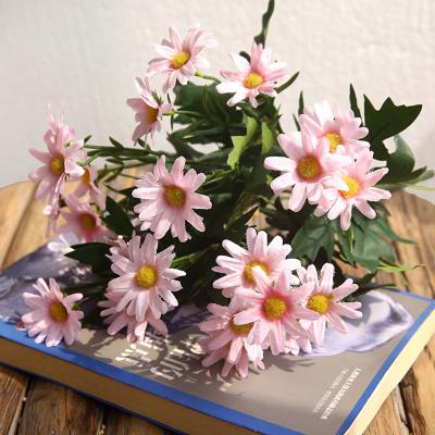 China Silk Daisy Blossom Artificial Flower Arrangements Branches Wedding Decor Artificial White for sale