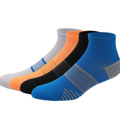 China QUICK DRY Amazon Running Low Towel QUICK DRY Mens Athletic Ankle Sports Cut-To-Length Socks for sale