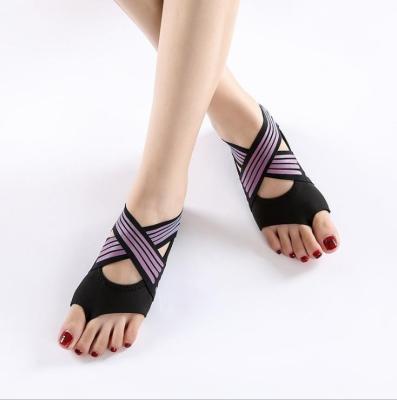 China Women Athletic Sports Soft Soles Air Non-slip Pilates Shoes Five Finger Shaping Yoga Socks for sale