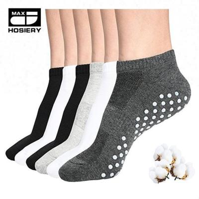 China Durable Anti Slip Trampoline Anti Slip Socks Non Slip Grip Sticky Floor Kicks Grip Adult Breathable Socks for sale