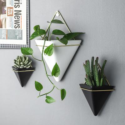 China Modern Indoor Garden Decor Ceramic Hanging Planter for sale