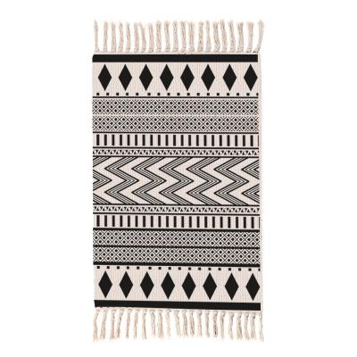 China Soft Wholesale Price Customized Practical Cotton-saving Cotton And Woven Tassel Canvas Rug For Household for sale