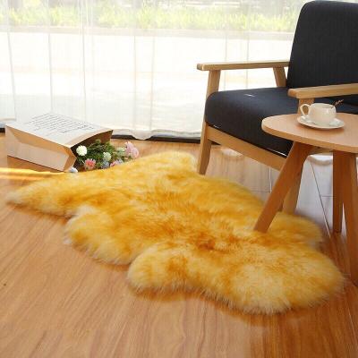 China Macrotrichium Acrylic Fibers Acrylic Fibers Artificial Wool Suede Fabric Rug Blanket Soft Faux Fur Rug Washable Comfortable for sale