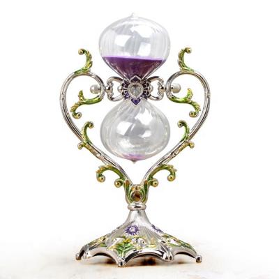 China Art Decor Gift Metal Home Decoration 30 Minutes 60 Minutes Heart Shape Hourglass Sand Timer for sale