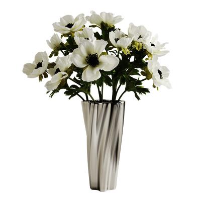 China Modern Line Flower Vase New Arrival Ceramic Home Decorations for sale