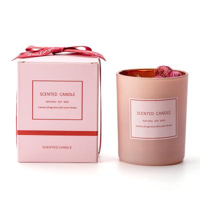 China Eco - Friendly Romantic Soy Wax Aromatherapy Field Dried Flower Candles Scented Candles for sale