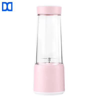 China Car Fast Delivery USB Rechargeable Fruit Smoothie 300ml Low Noise Pink Mini Blender for sale