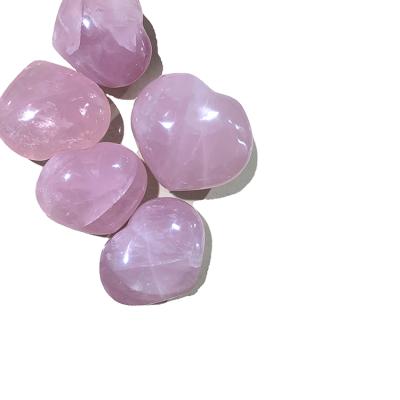 China Wholesale Donghai Rose Quartz Heart Healing High Quality Crystal Stone Heart-Shaped Palm For Natural Rare Healing for sale