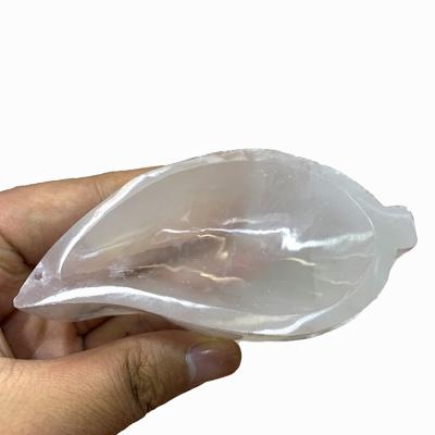 China Wholesale Natural Europe Selenite Leaf Bowl Healing Clear Selenite Lealves Bowl Cut Gypsum Sheet Bowl For Healing for sale