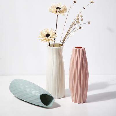 China Nordic plastic vase drop-resistant ornaments simulation small creative simple fresh flower vase Europe home CIA vase for sale