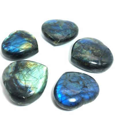 China Wholesale Europe Natural Crystal Loving Hearts Carving Home Decorations Labradorite Heart for sale