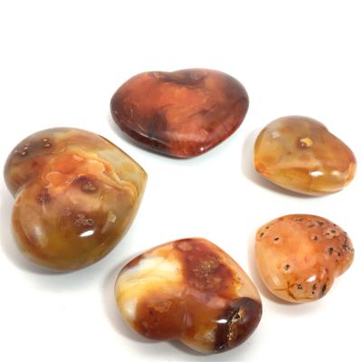 China Wholesale Natural Europe Crystal Red Agate Carved Loving Hearts Carving Home Decorations Carnelian Heart for sale