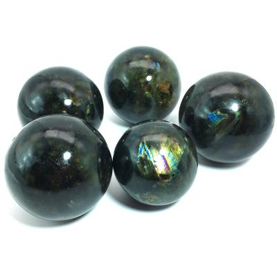 China Wholesale Natural Sphere Crystal Gray Moonstone Healing Highlight Blue Labradorite Ball From Europe for sale