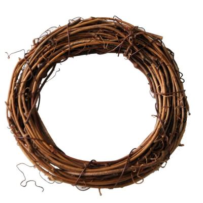 China Christmast DIY Ornament Opens Natural Dry Christmas Garland Home Wedding Party Decor Rattan Heart Wreath Vine Wreath for sale